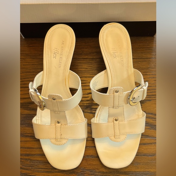 Anne Klein Alfani white heeled flex sandals WITH BOX Size 7M - Picture 5 of 11